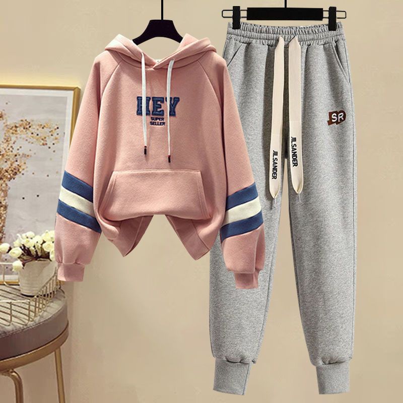 Sports Set for Women in Spring - đánh giá và giá Street Fashion Korean